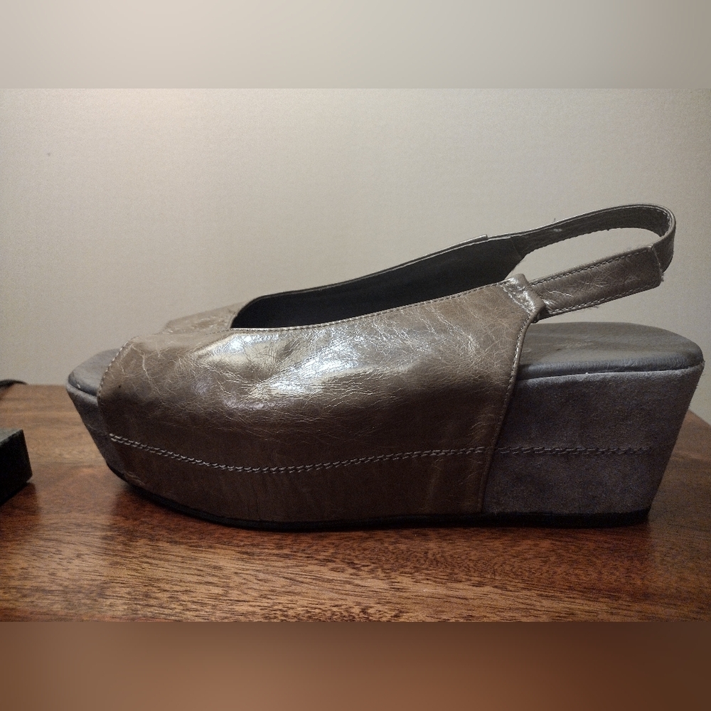 Antelope Olive Green And Gray Platform Sandals